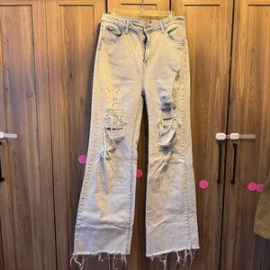 Risen Light Wash Distressed Jeans Size 15/32 EUC